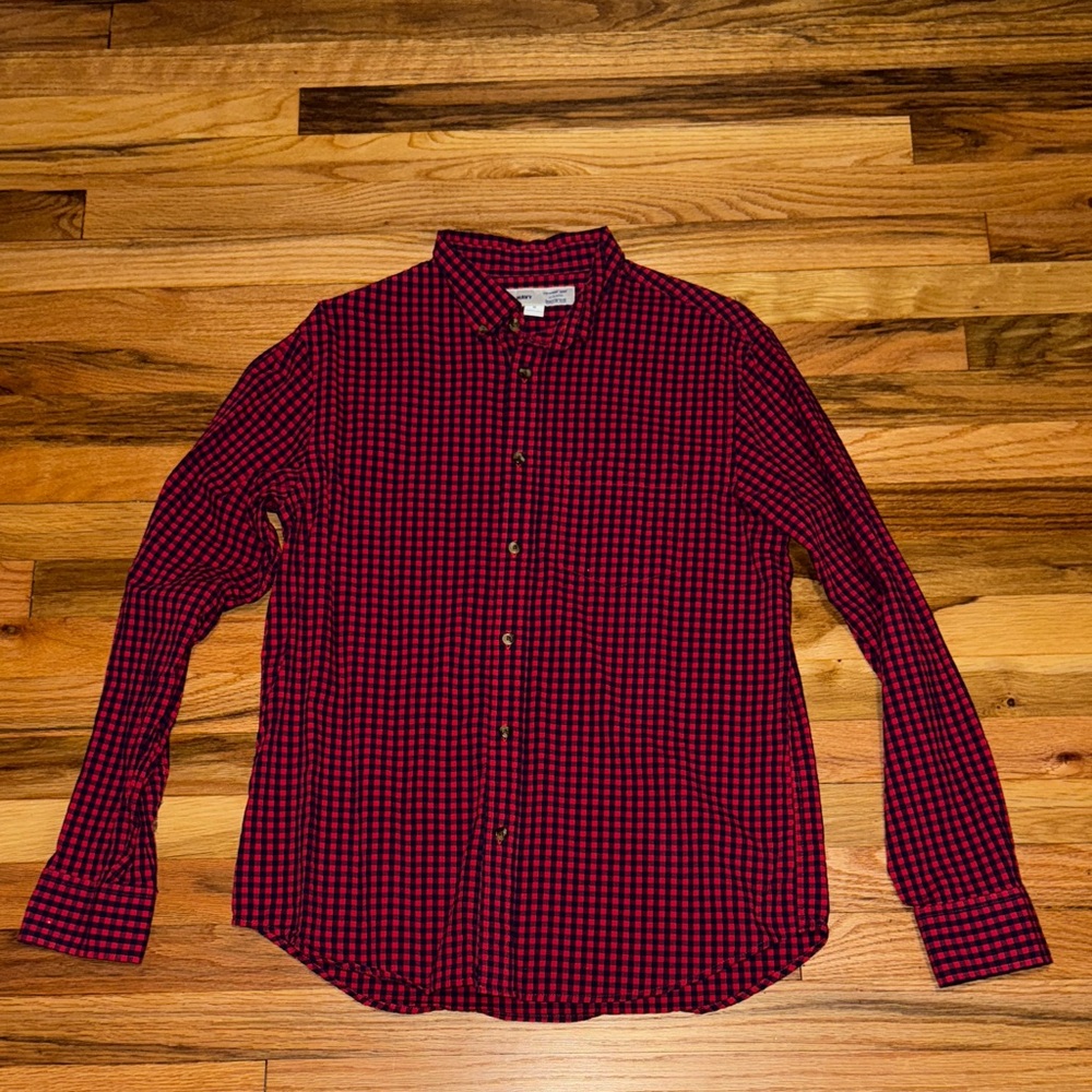 Men’s Old Navy Everyday Button Down Shirt Medium Red & Navy Checkerprint
